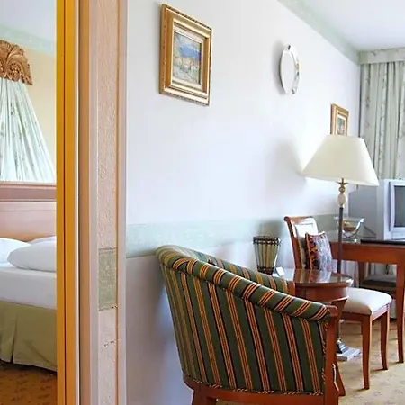 Alpenkrone Hotel 4*