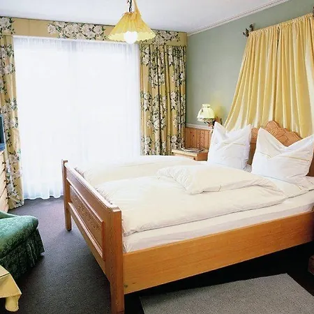 Alpenkrone Hotel 4*