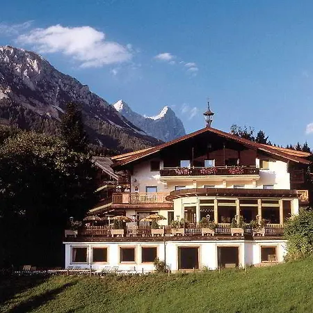 فندق Alpenkrone فيلزموس