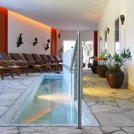 Alpenkrone Hotel 4*